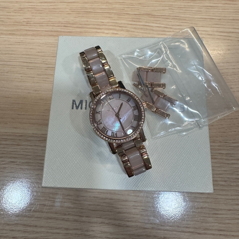 Michael Kors Women’s Rose Gold Watch